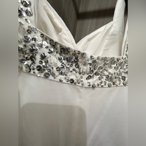 BRAND NEW premium White Maxi Dress -bridal/wedding/Prom in size Small - Picture 4 of 5